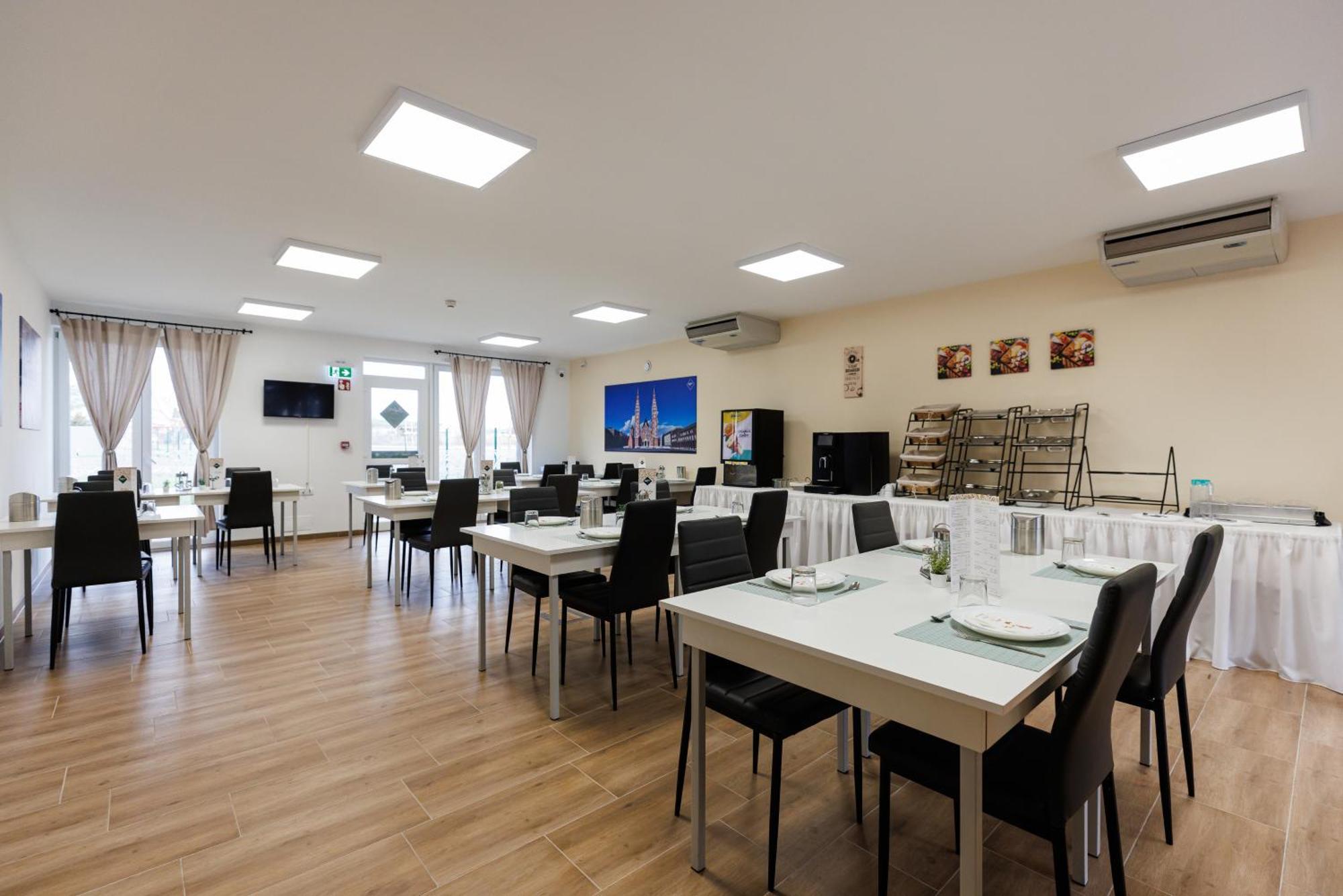 Safari Hotel Σέγκεντ Εξωτερικό φωτογραφία
